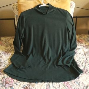 Never worn. Mock neck, dark green ribbed tunic, M/L